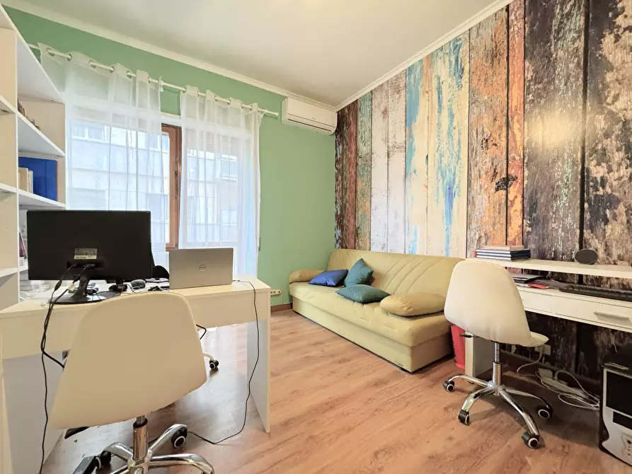 Immagine 29 di Appartamento in vendita  in Via Michele Amari a Roma