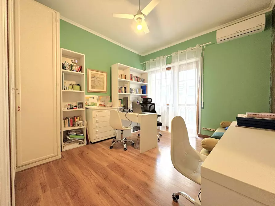 Immagine 30 di Appartamento in vendita  in Via Michele Amari a Roma