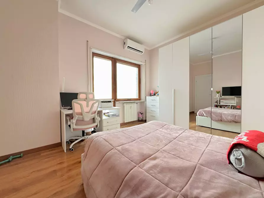 Immagine 40 di Appartamento in vendita  in Via Michele Amari a Roma