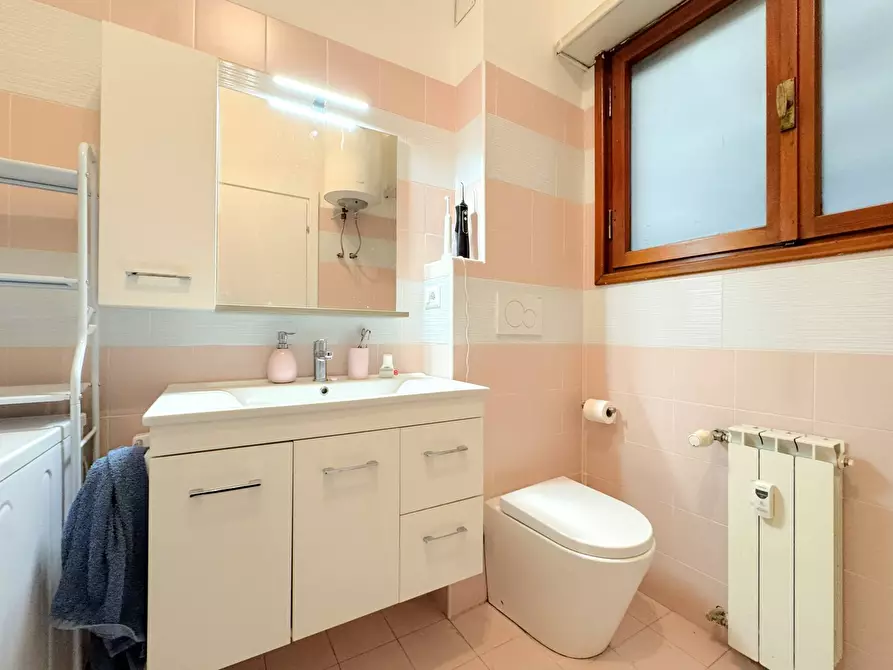 Immagine 45 di Appartamento in vendita  in Via Michele Amari a Roma