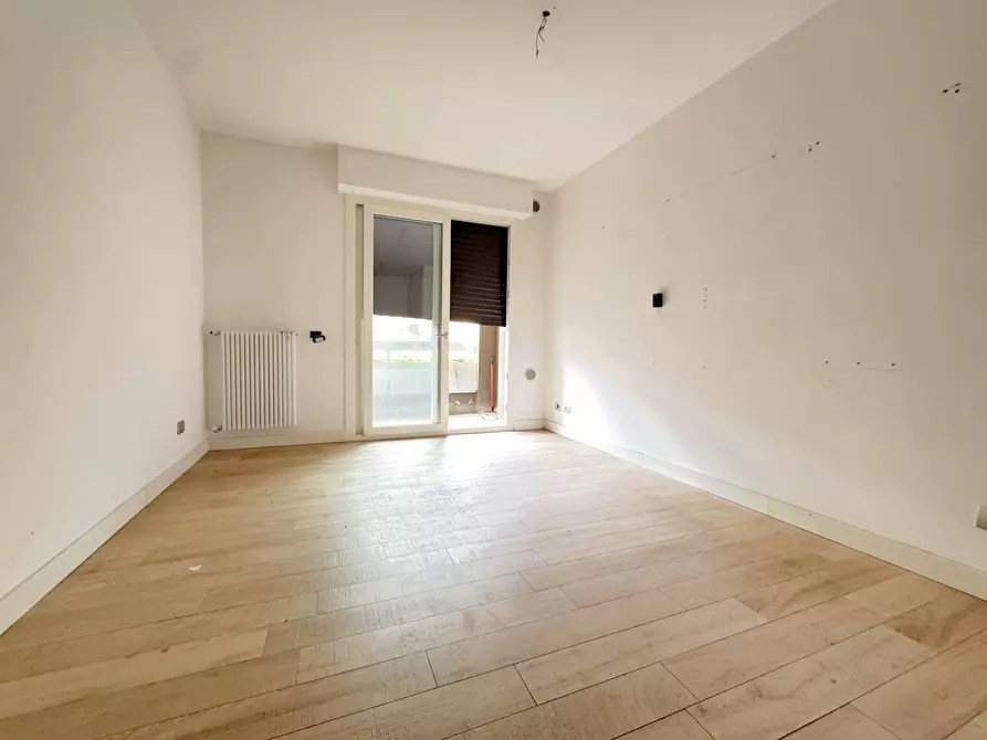 Immagine 10 di Appartamento in vendita  in via delle Baleari a Roma