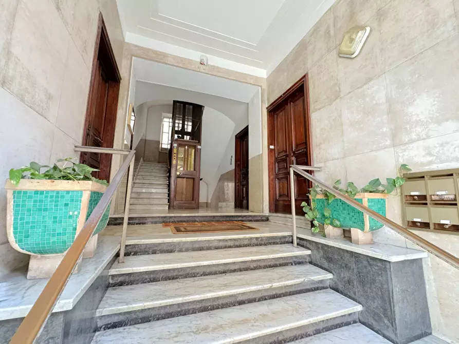 Immagine 3 di Appartamento in vendita  in Via Giuseppe La Farina a Roma