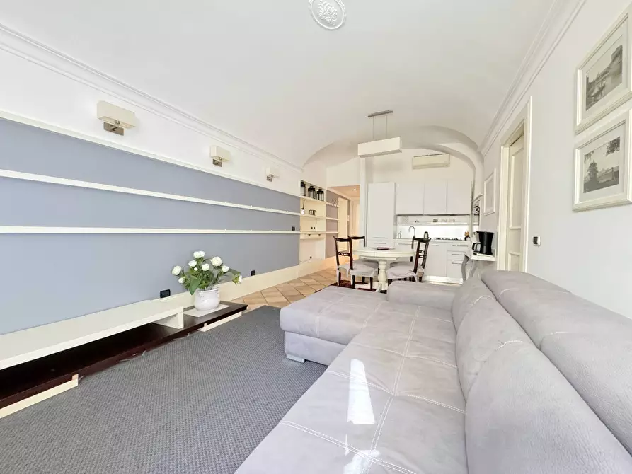 Immagine 11 di Appartamento in vendita  in Via Giuseppe La Farina a Roma