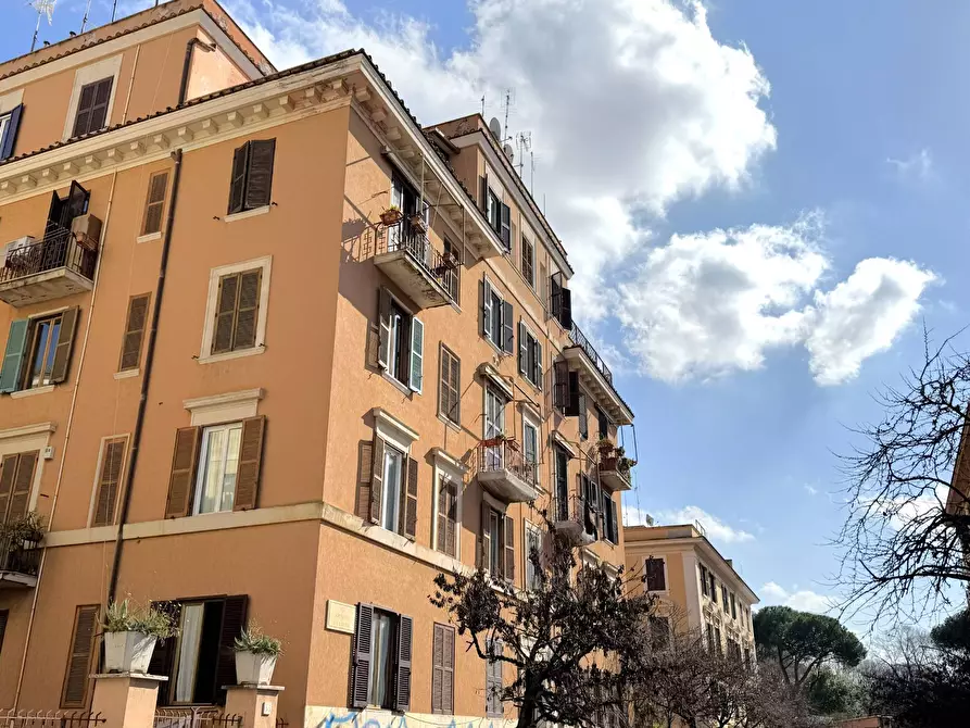 Immagine 30 di Appartamento in vendita  in Via Giuseppe La Farina a Roma