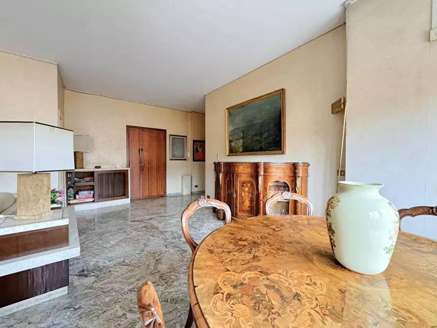 Immagine 6 di Appartamento in vendita  in via Santa Croce in Gerusalemme a Roma