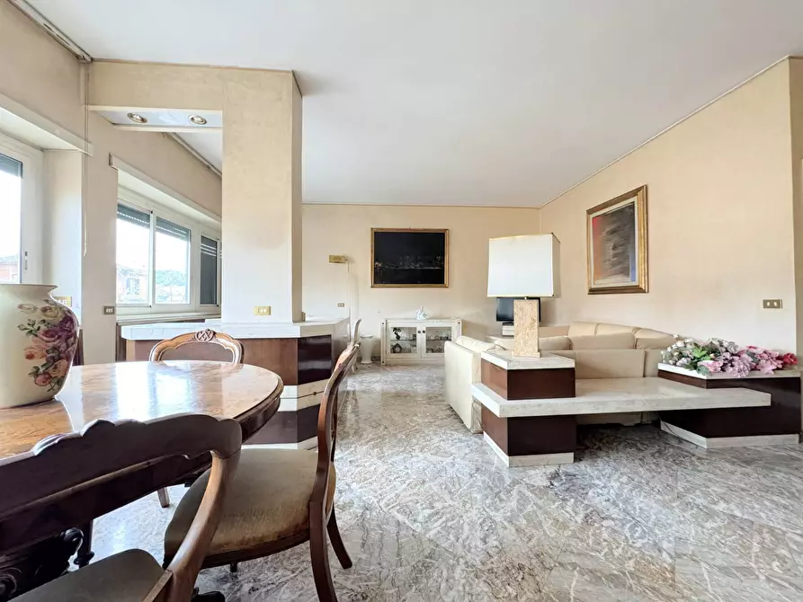 Immagine 11 di Appartamento in vendita  in via Santa Croce in Gerusalemme a Roma