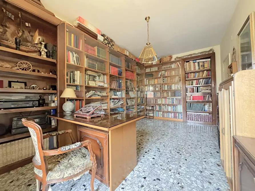 Immagine 17 di Appartamento in vendita  in via Santa Croce in Gerusalemme a Roma