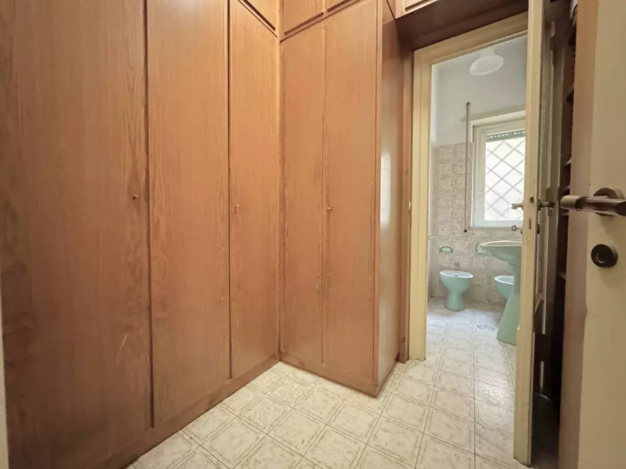 Immagine 35 di Appartamento in vendita  in via Santa Croce in Gerusalemme a Roma