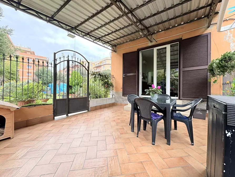 Immagine 10 di Casa indipendente in vendita  in Via villani a Roma