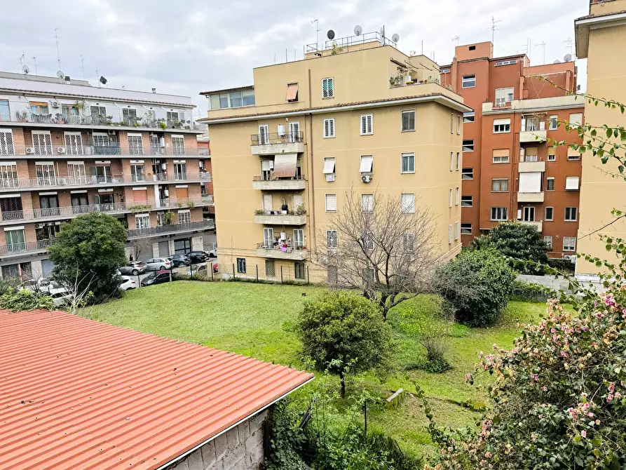 Immagine 26 di Casa indipendente in vendita  in Via villani a Roma