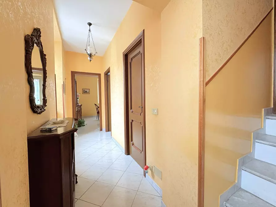 Immagine 30 di Casa indipendente in vendita  in Via villani a Roma