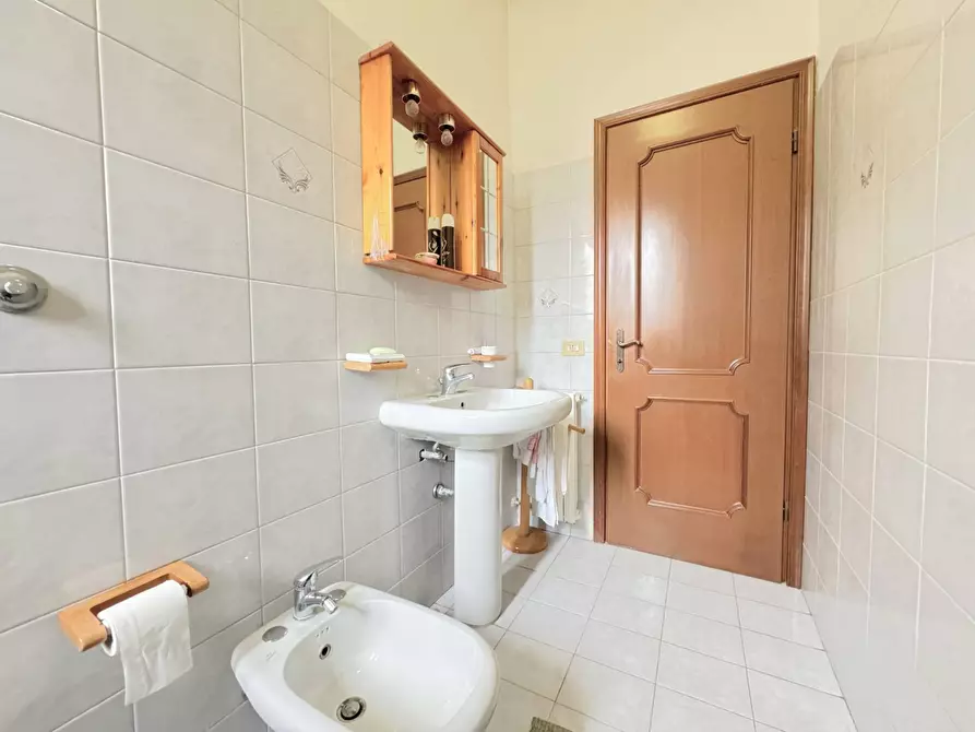 Immagine 31 di Casa indipendente in vendita  in Via villani a Roma