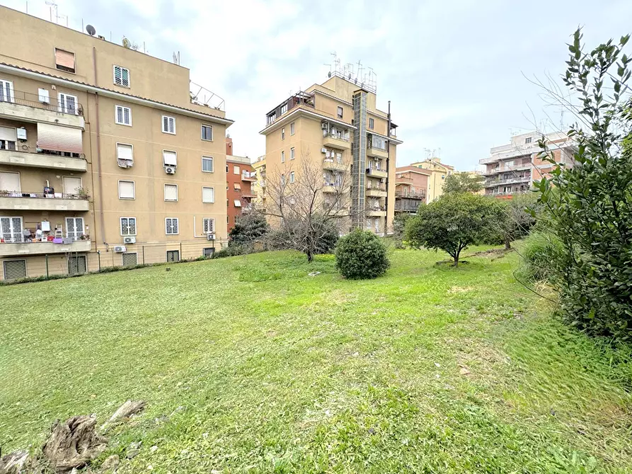 Immagine 40 di Casa indipendente in vendita  in Via villani a Roma