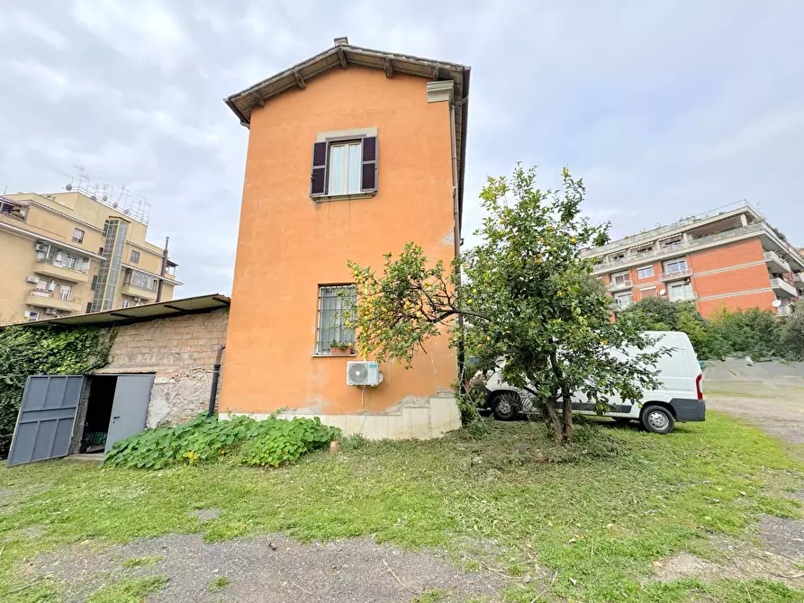 Immagine 44 di Casa indipendente in vendita  in Via villani a Roma