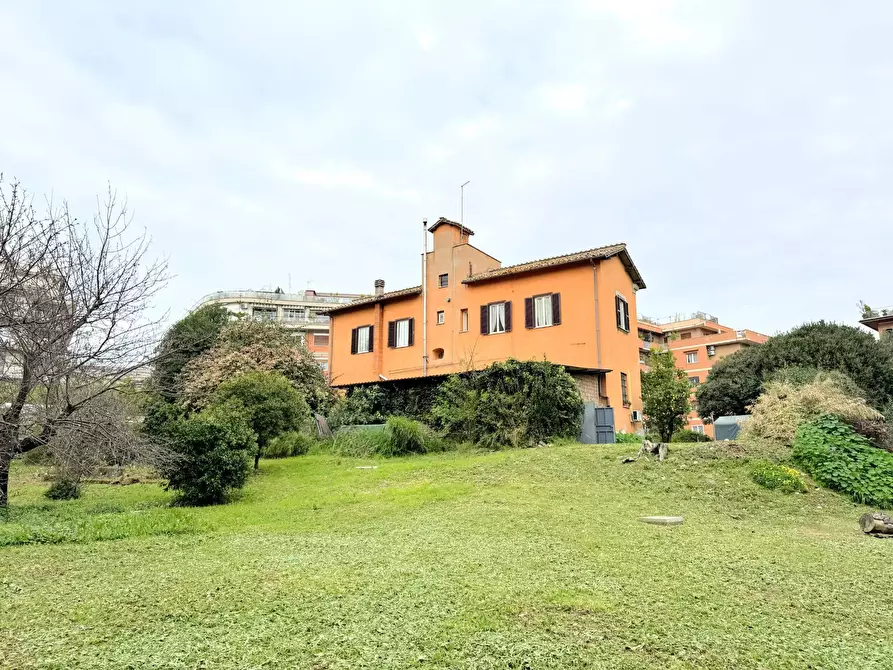 Immagine 49 di Casa indipendente in vendita  in Via villani a Roma