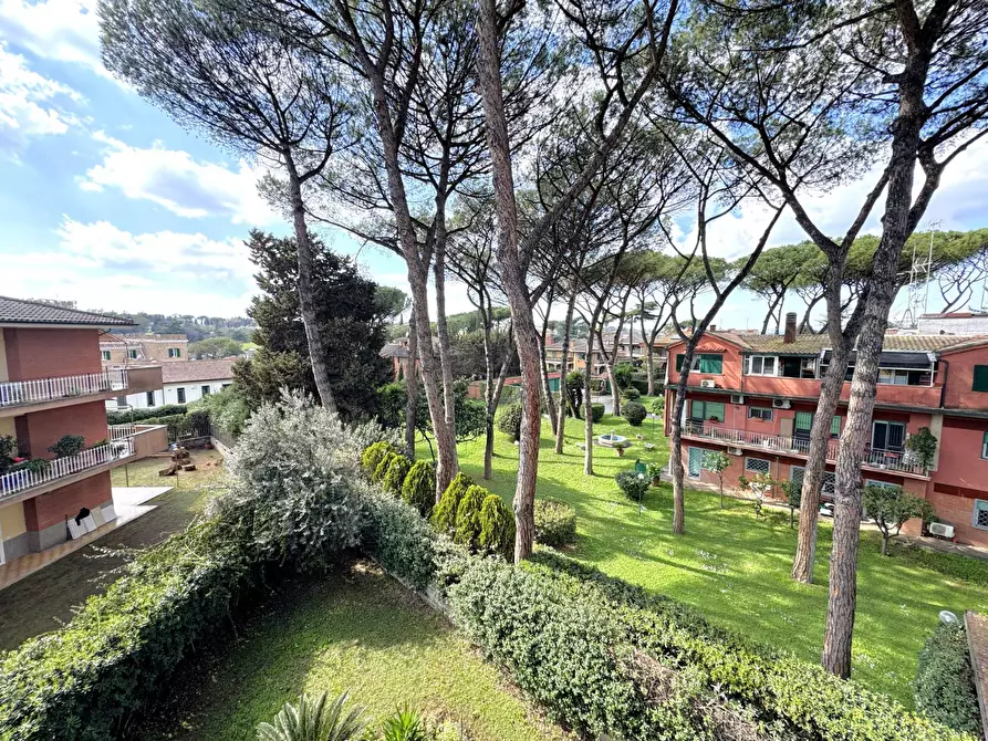 Immagine 13 di Appartamento in vendita  in Via Di San Tarcisio a Roma
