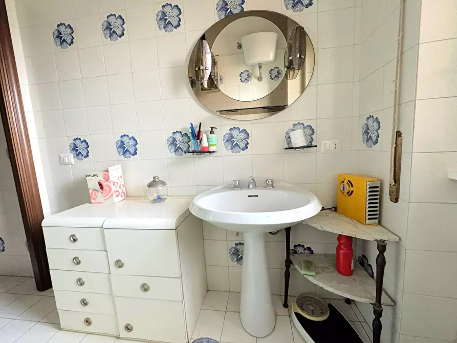 Immagine 25 di Appartamento in vendita  in Via Di San Tarcisio a Roma