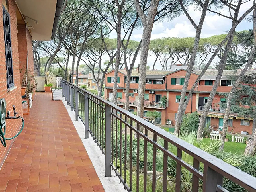 Immagine 31 di Appartamento in vendita  in Via Di San Tarcisio a Roma