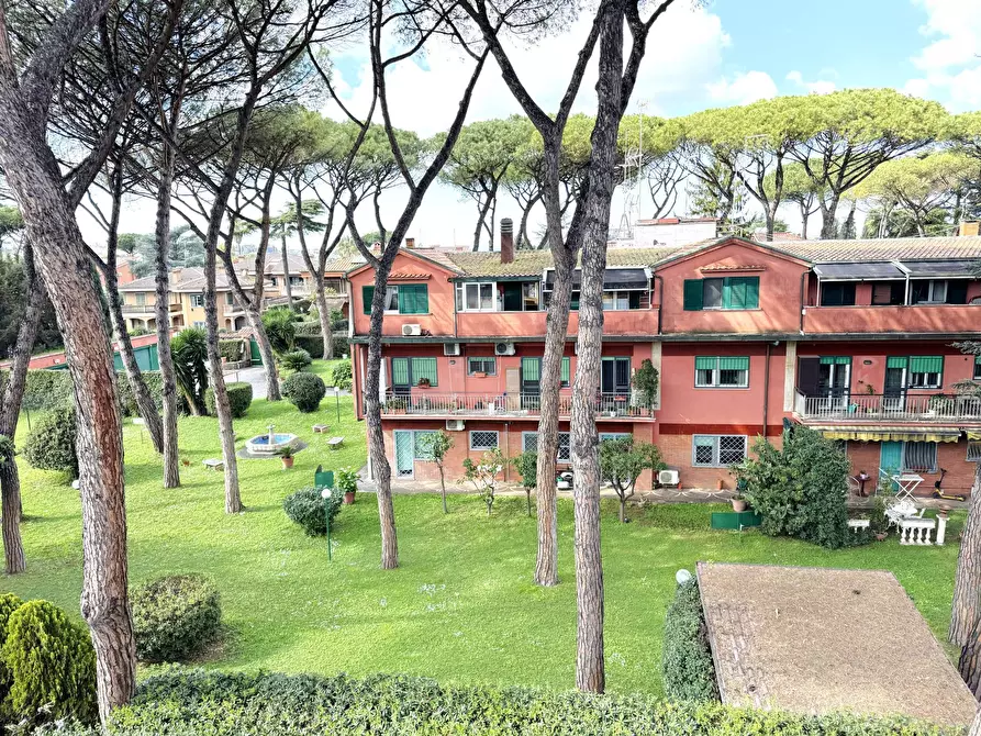 Immagine 32 di Appartamento in vendita  in Via Di San Tarcisio a Roma