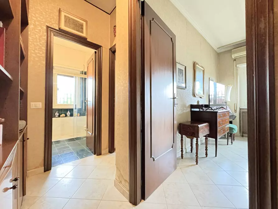 Immagine 37 di Appartamento in vendita  in Via Di San Tarcisio a Roma