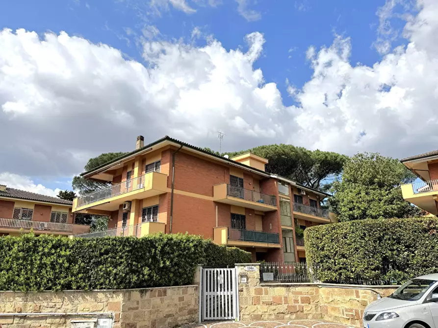 Immagine 41 di Appartamento in vendita  in Via Di San Tarcisio a Roma