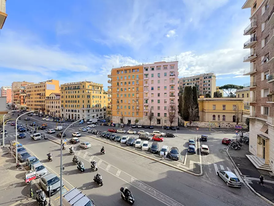 Immagine 9 di Appartamento in vendita  in Acaia a Roma