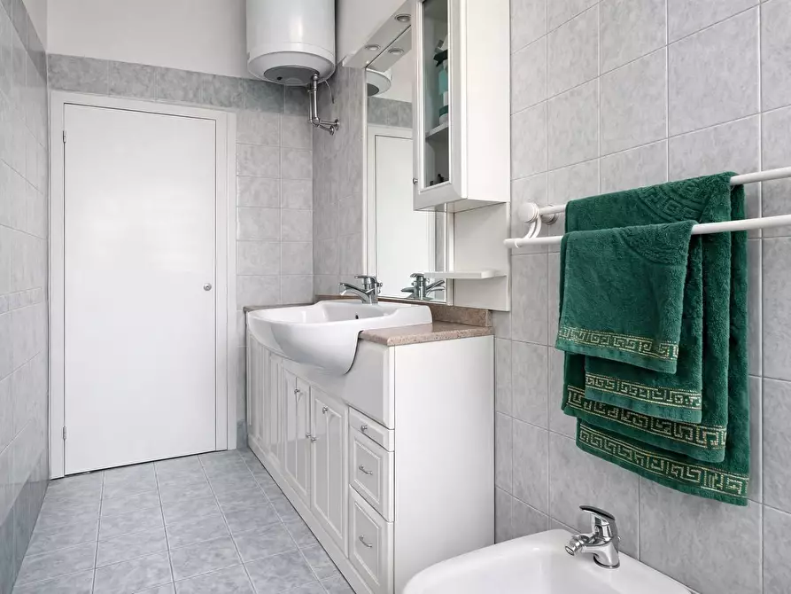 Immagine 19 di Appartamento in vendita  in Acaia a Roma