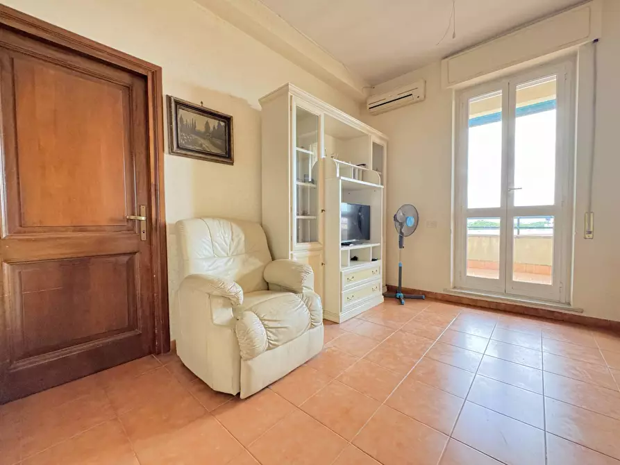 Immagine 7 di Attico in vendita  in Via Amulio a Roma