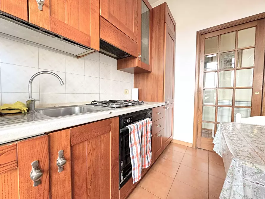 Immagine 9 di Attico in vendita  in Via Amulio a Roma