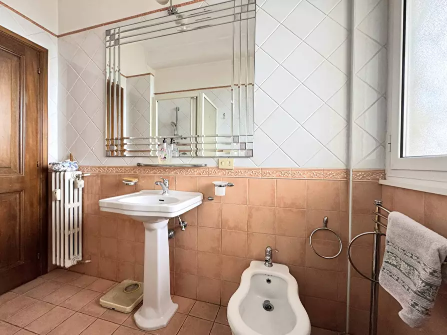 Immagine 11 di Attico in vendita  in Via Amulio a Roma