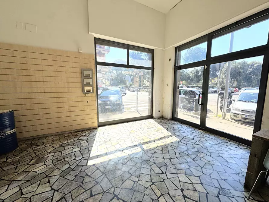 Immagine 6 di Locale commerciale in vendita  in MONTECASTRILLI a Roma