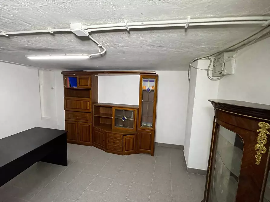 Immagine 16 di Locale commerciale in vendita  in MONTECASTRILLI a Roma