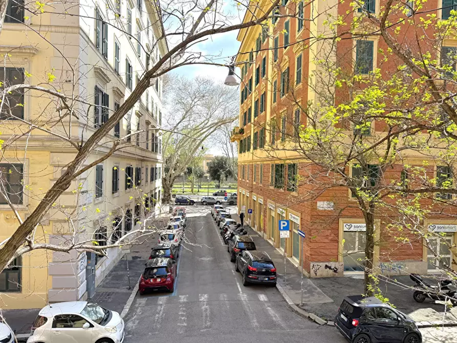 Immagine 24 di Appartamento in vendita  in via umberto biancamano a Roma