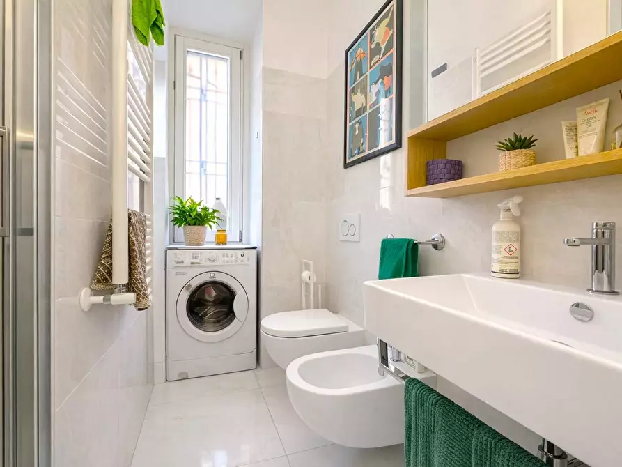 Immagine 34 di Appartamento in vendita  in via umberto biancamano a Roma