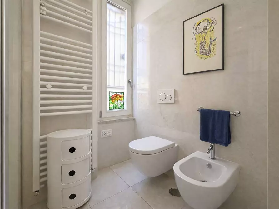 Immagine 36 di Appartamento in vendita  in via umberto biancamano a Roma