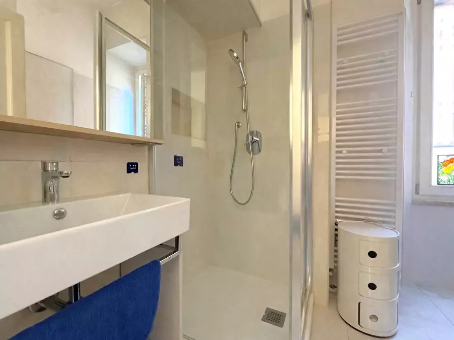 Immagine 37 di Appartamento in vendita  in via umberto biancamano a Roma