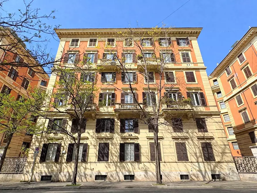 Immagine 52 di Appartamento in vendita  in via umberto biancamano a Roma