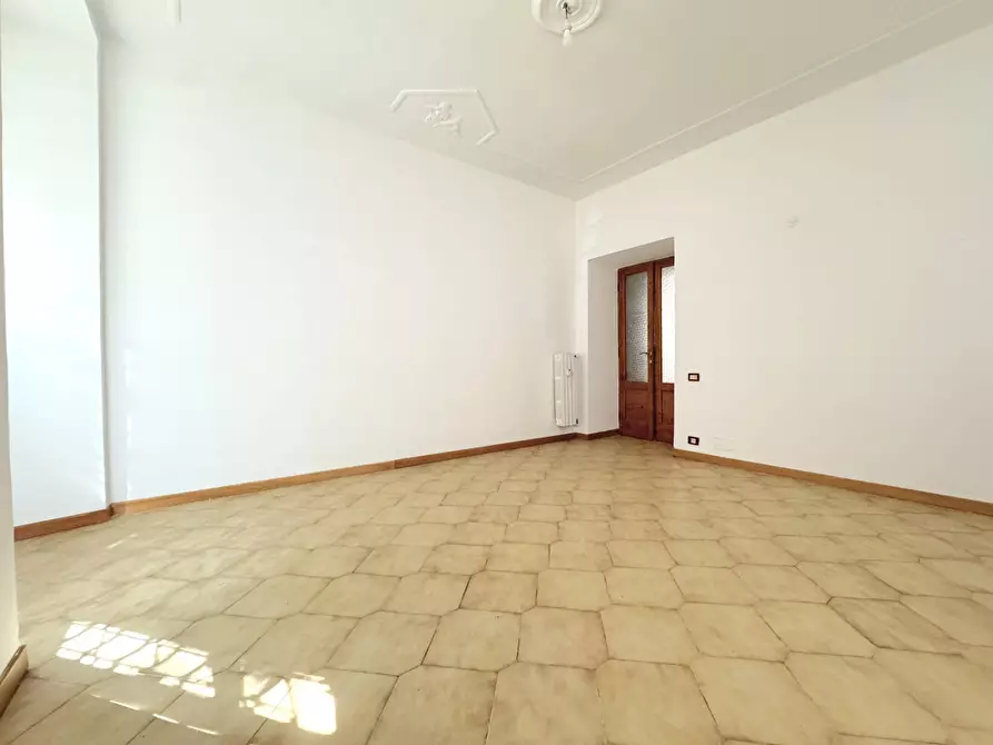 Immagine 13 di Appartamento in vendita  in via dei Valeri a Roma