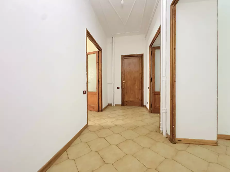 Immagine 14 di Appartamento in vendita  in via dei Valeri a Roma