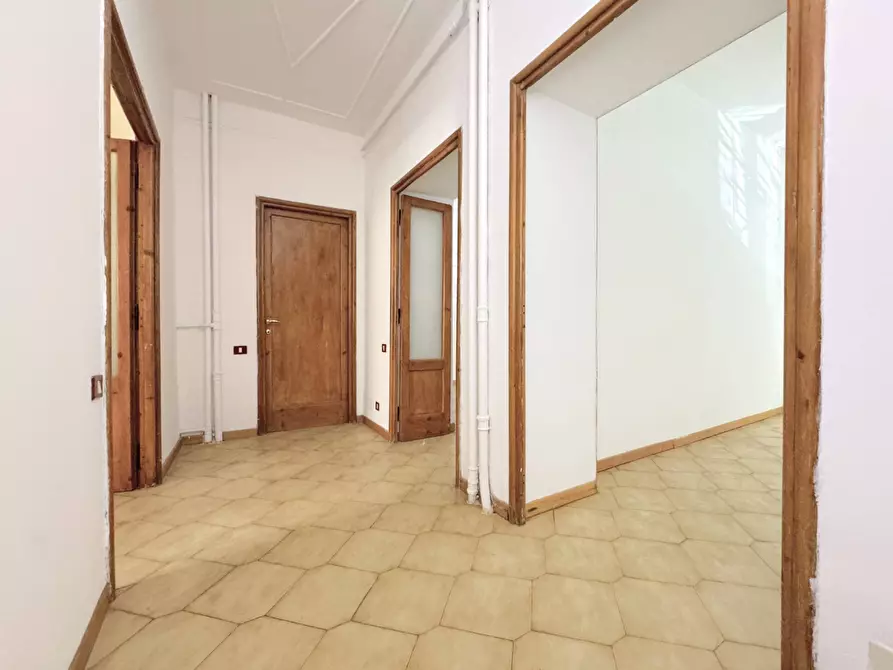 Immagine 15 di Appartamento in vendita  in via dei Valeri a Roma
