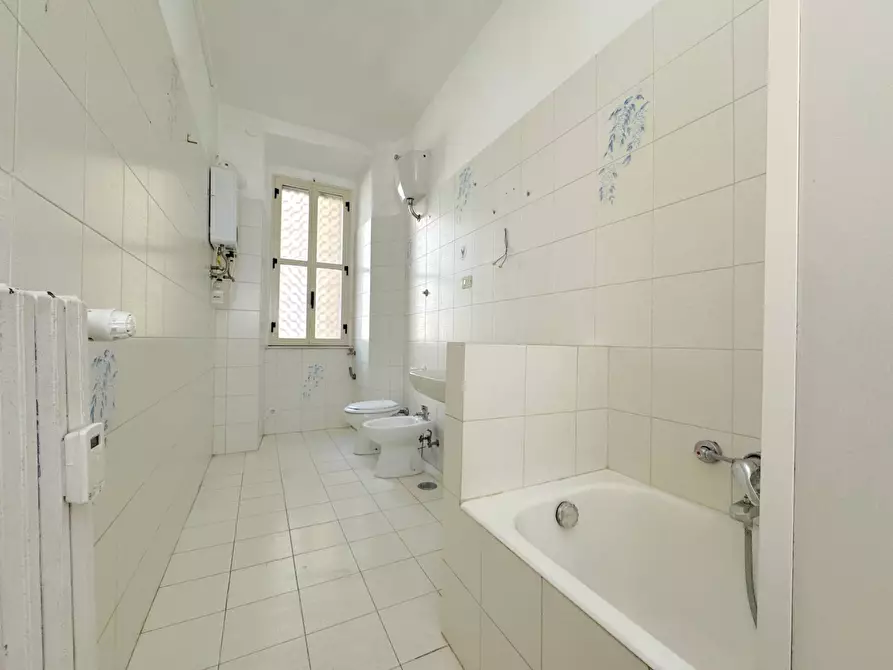 Immagine 20 di Appartamento in vendita  in via dei Valeri a Roma