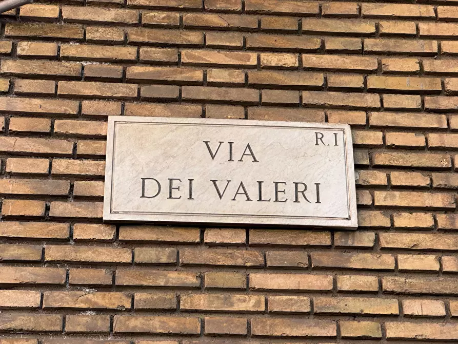 Immagine 24 di Appartamento in vendita  in via dei Valeri a Roma