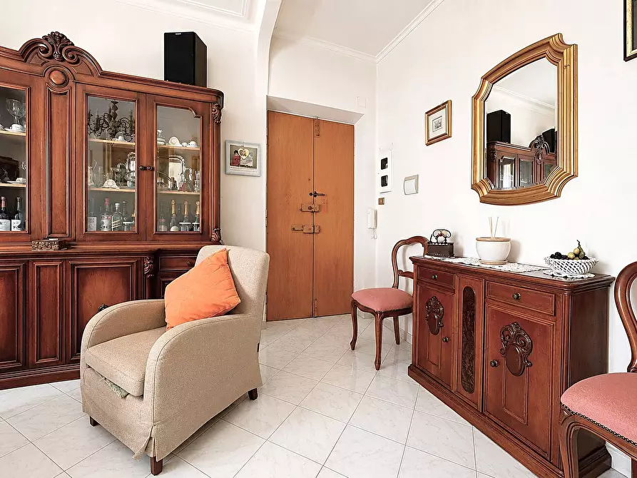 Immagine 6 di Appartamento in vendita  in Via Alfredo Baccarini a Roma