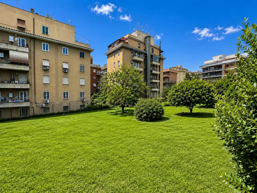 Immagine 39 di Casa indipendente in vendita  in Via villani a Roma