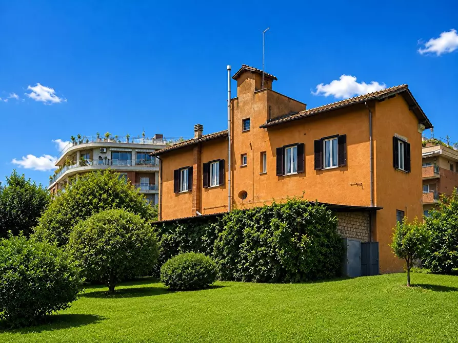 Immagine 43 di Casa indipendente in vendita  in Via villani a Roma