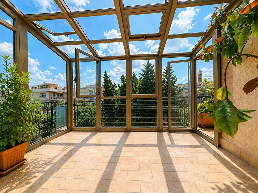 Immagine 1 di Appartamento in vendita  in Via Talamone a Roma