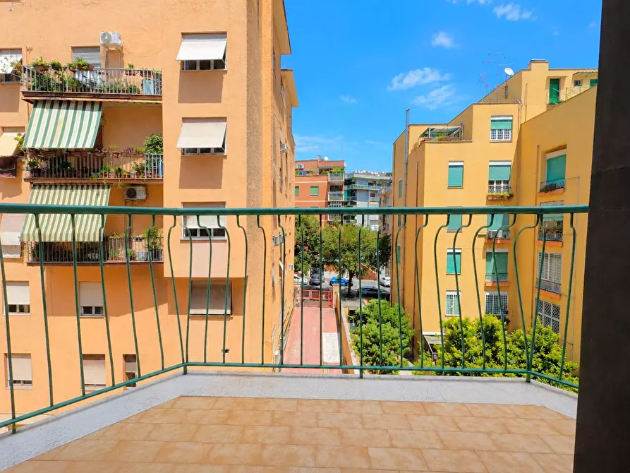 Immagine 21 di Appartamento in vendita  in Via Mesopotamia a Roma