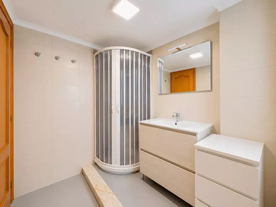 Immagine 31 di Appartamento in vendita  in Via Mesopotamia a Roma