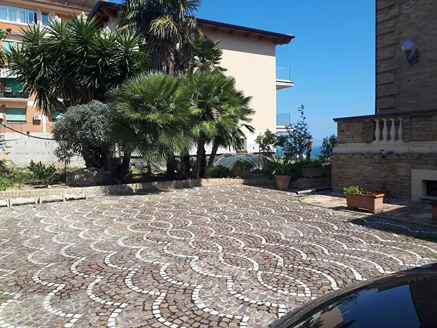 Immagine 7 di Casa semindipendente in vendita  in Viale dello Splendore a Giulianova