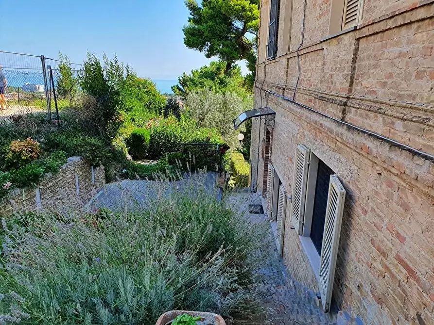 Immagine 40 di Casa semindipendente in vendita  in Viale dello Splendore a Giulianova